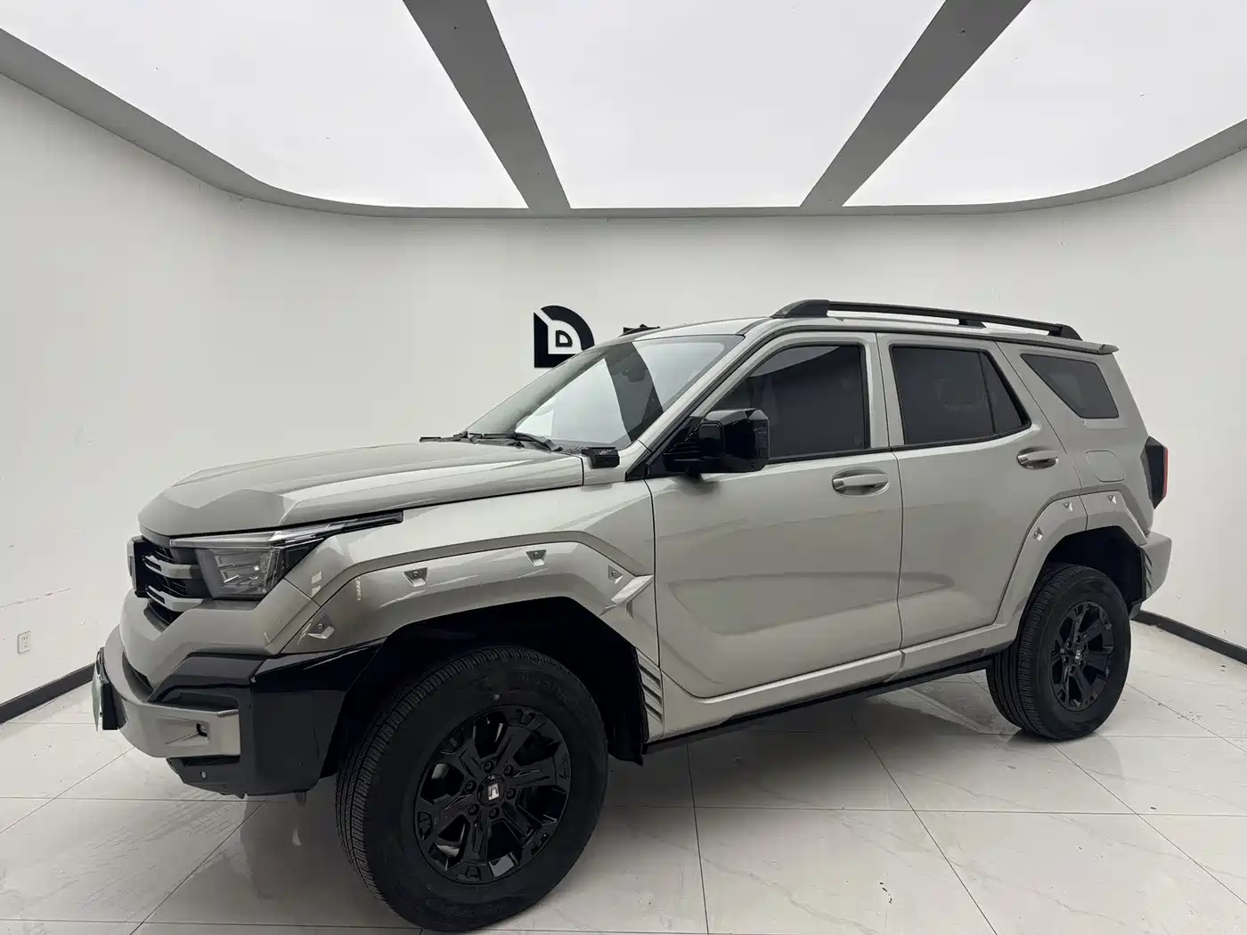 Tank 400 New Energy 2023 Hi4-T Super Edition фото 2