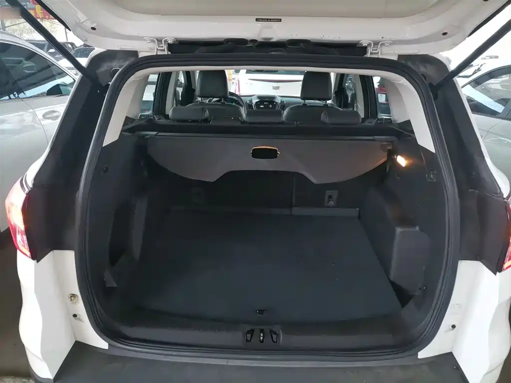 Ford Kuga 2021 2019 EcoBoost 180 2WD Platinum Wing Edition China VI