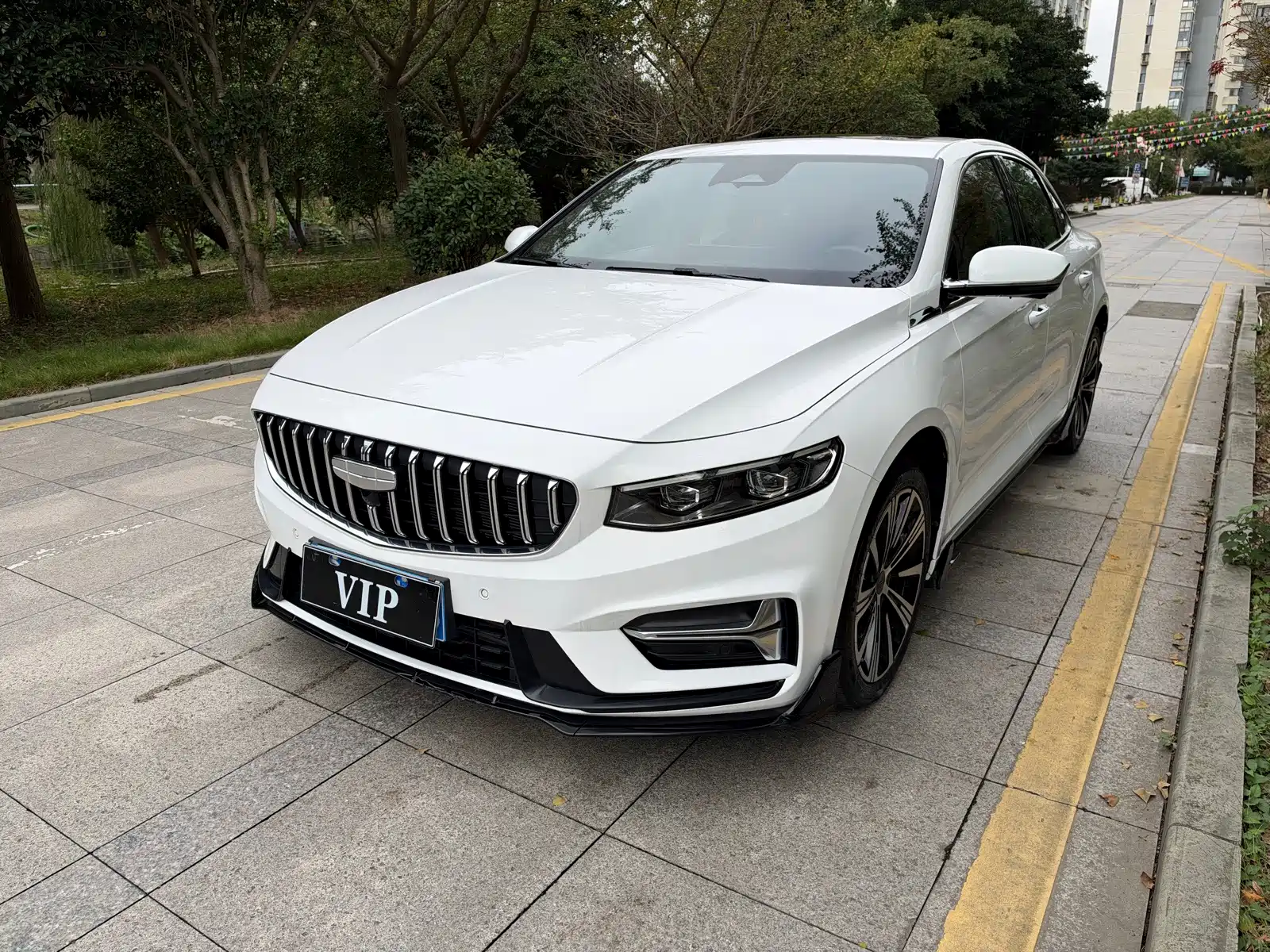 Фото 2 - Geely Preface