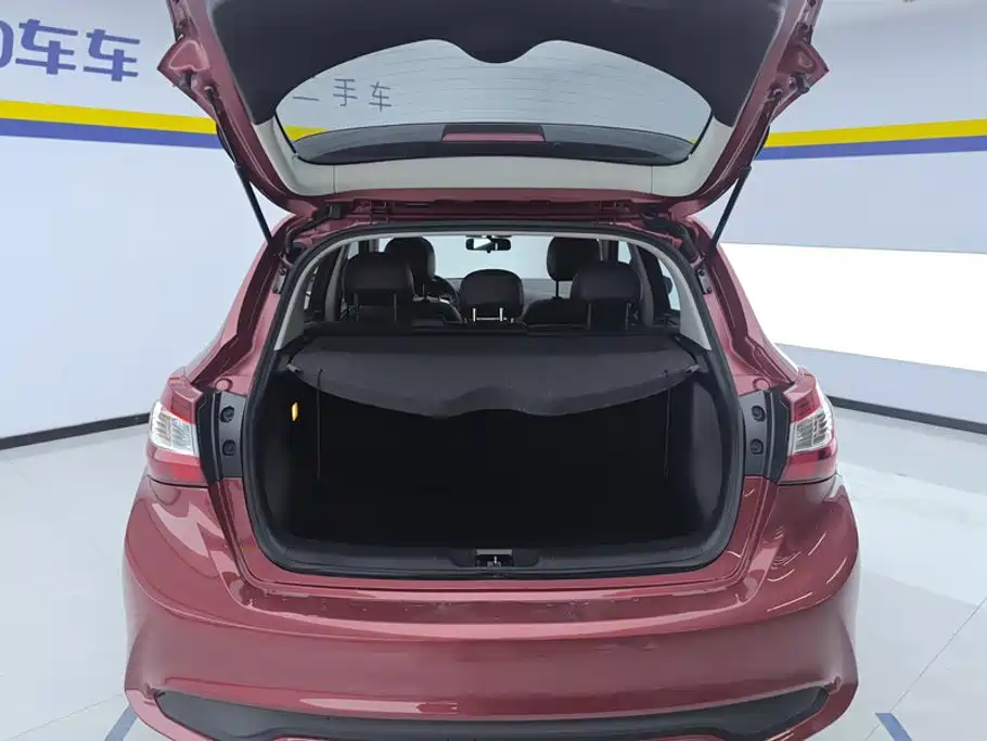 Nissan Tiida, миниатюра 4