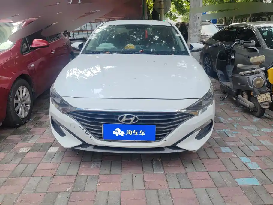 Фото 2 - Hyundai Fista