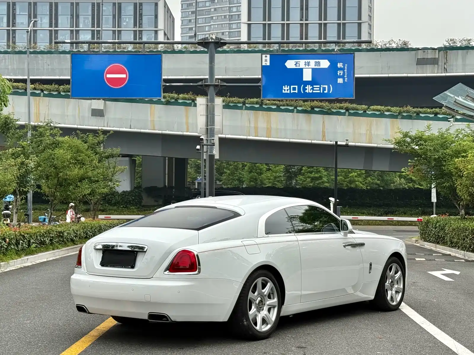 Фото 7 - Rolls-Royce Wraith