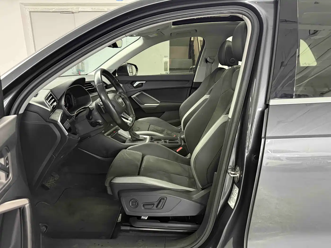 Фото 7 - Audi Q3