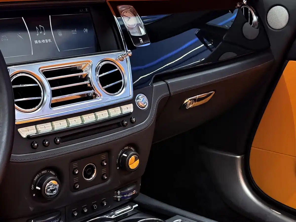 Rolls-Royce Dawn 2020 2018 6.6T Standard