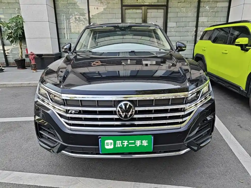 Фото 3 - Volkswagen Touareg