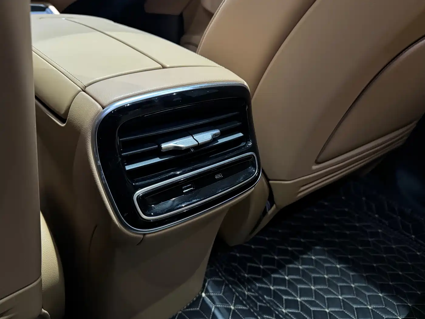 RISING AUTO FEIFAN R7