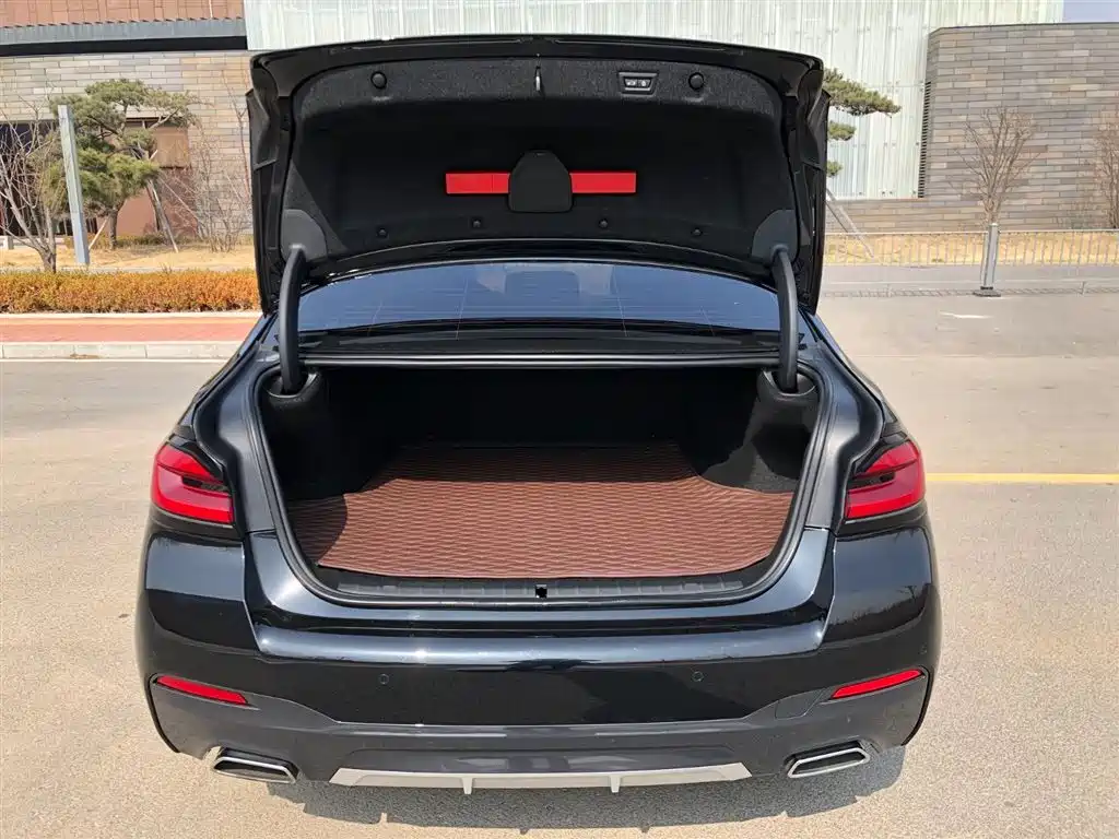 BMW 5 Series New Energy 2024 2022 535Le M Sport Package