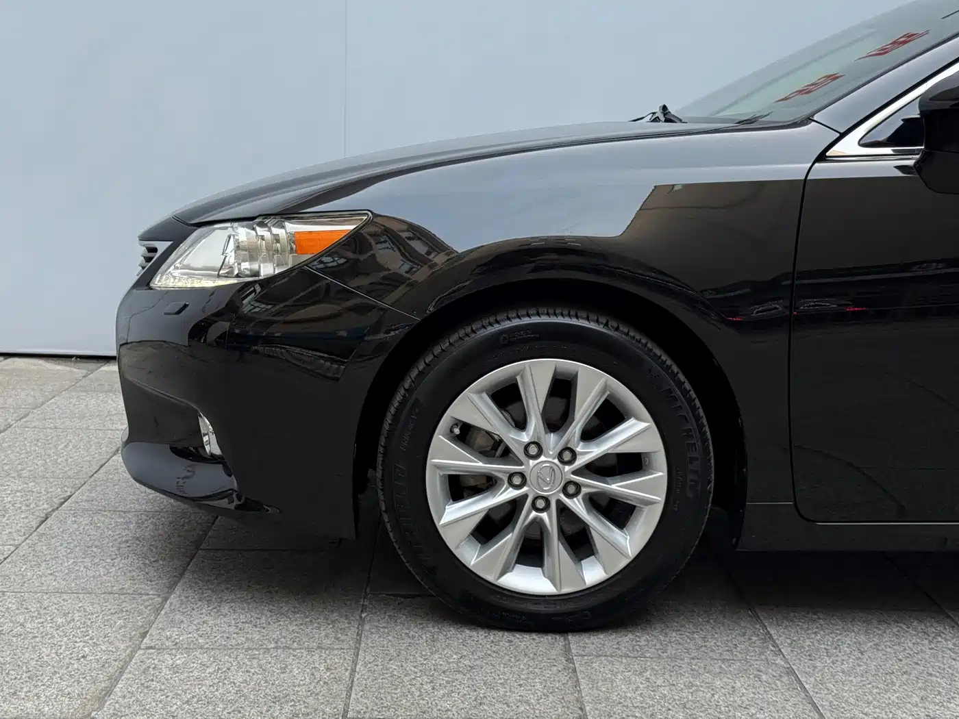 Lexus ES 2013 300h Luxury Edition фото 8