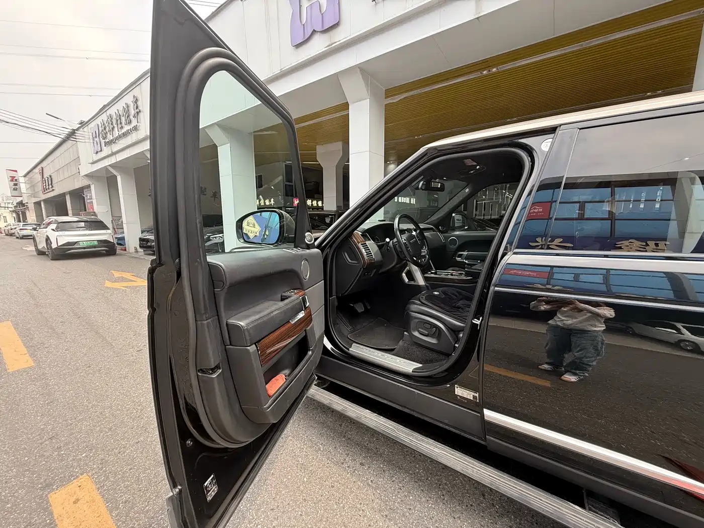 Land Rover Range Rover 2017 3.0 SC V6 Golden Age Edition фото 13
