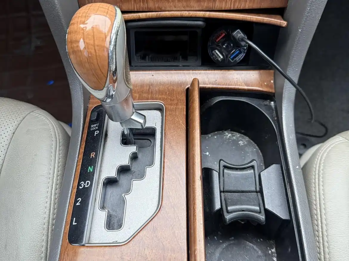 Photo 17 - Toyota Camry