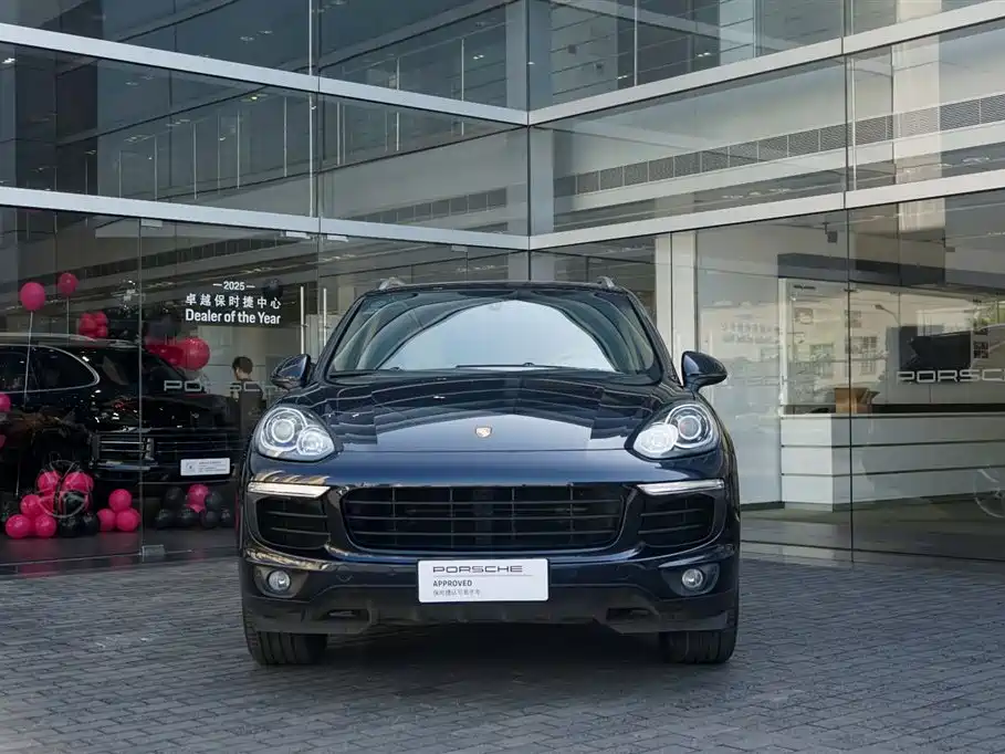صورة 5 - Porsche Cayenne