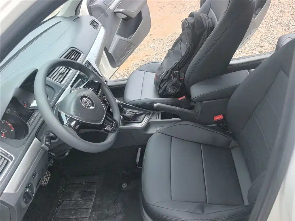 Volkswagen Lavida 2017 1.6L Automatic Trend Edition фото 11