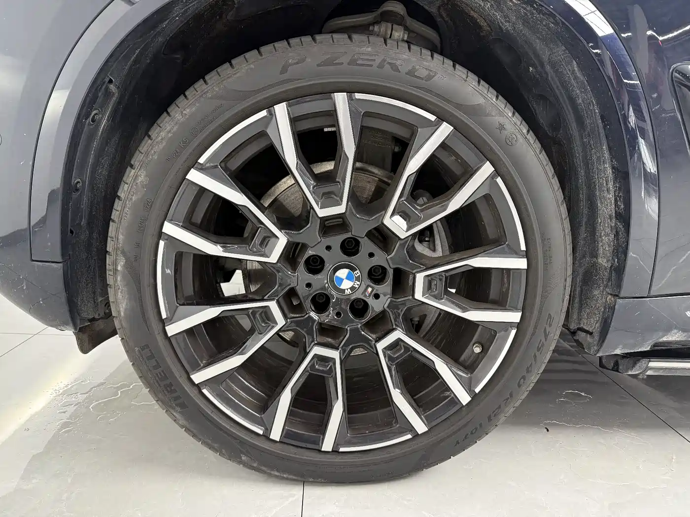 BMW X5 2023 xDrive 40Li M Sport Black Night Package фото 16