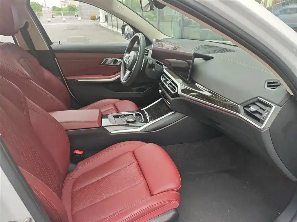 BMW 3 Series 2023 325Li M Sport Package фото 10