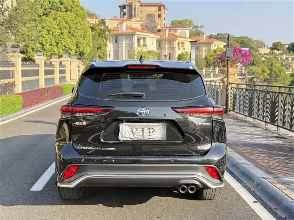 Toyota Crown Kluger 2023 2.5L HEV AWD Luxury Edition фото 25