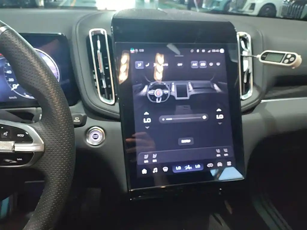 Hongqi HS3 PHEV 2024 PHEV 115km Power Edition фото 13
