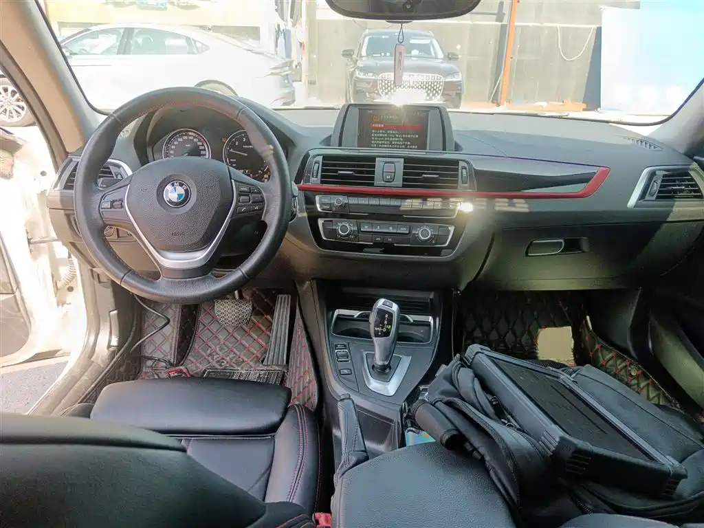 BMW 2 Series (Import) 2018 220i Sport Design Package фото 6