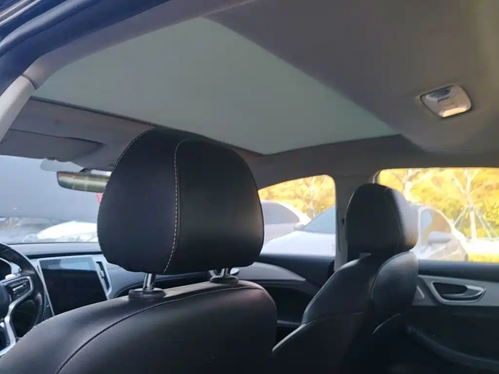 Фото 23 - Roewe i6 MAX