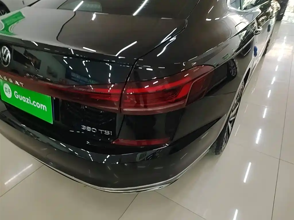 Volkswagen Passat 2025 Outstanding 380TSI Dragon Glory Edition фото 8