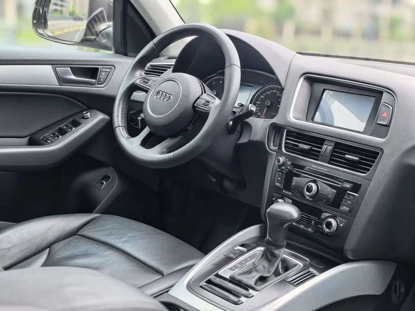 Audi Q5 2015 40 TFSI Technology фото 10