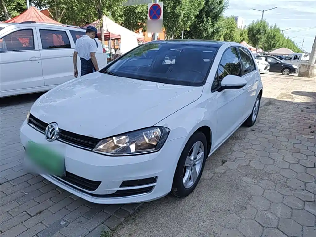 Volkswagen Golf 2016 1.6L Automatic Comfort фото 2