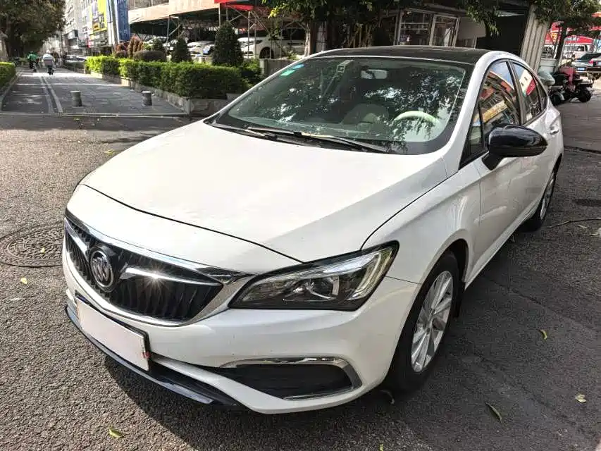 Buick Verano 2019 Sedan 15S Auto Leading фото 2