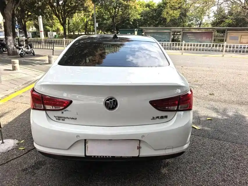 Buick Verano 2019 Sedan 15S Auto Leading фото 3
