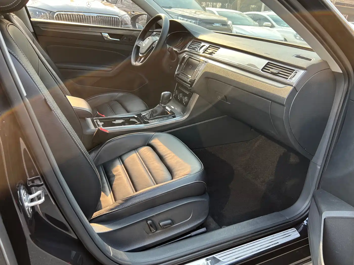 Volkswagen Passat 2017 330TSI DSG Prestige фото 12