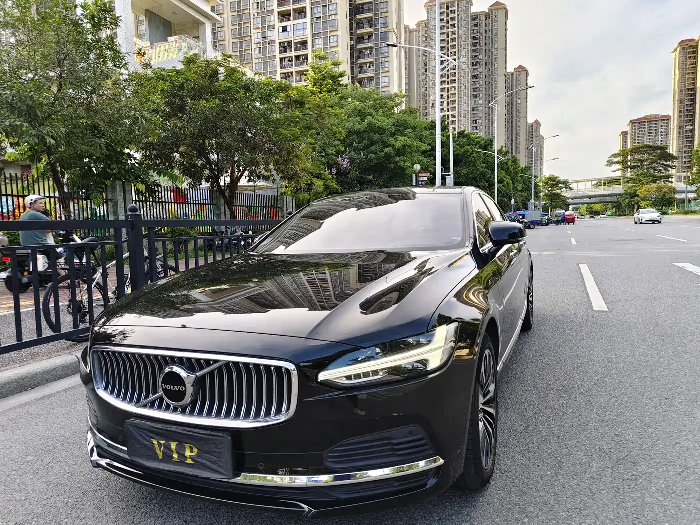  Volvo Volvo S90 Plug-in Hybrid 2023 T8 Plug-in Hybrid AWD Long Range Smart Elite Luxury