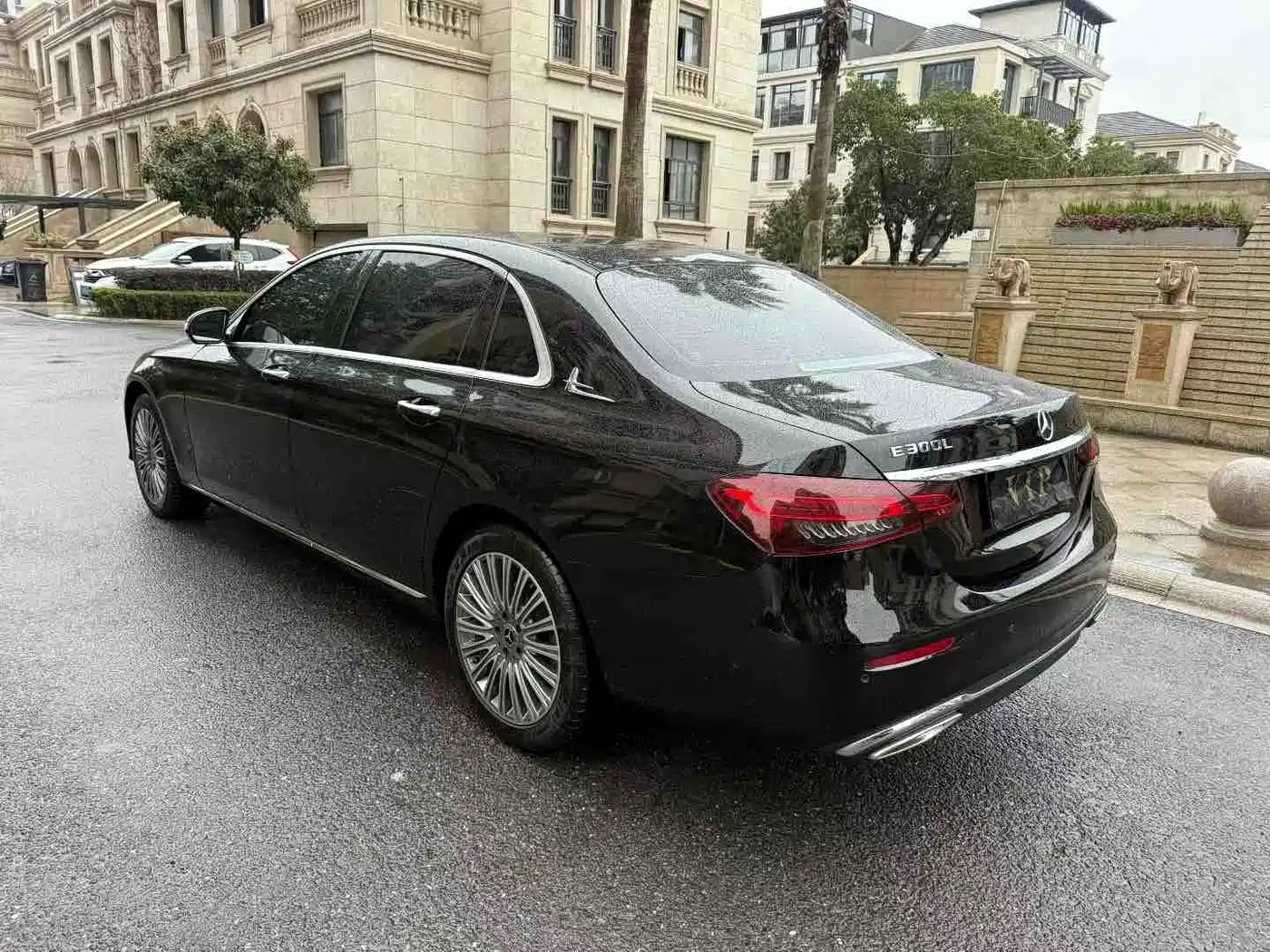Mercedes-Benz E-Class 2023 E 300 L Luxury фото 4