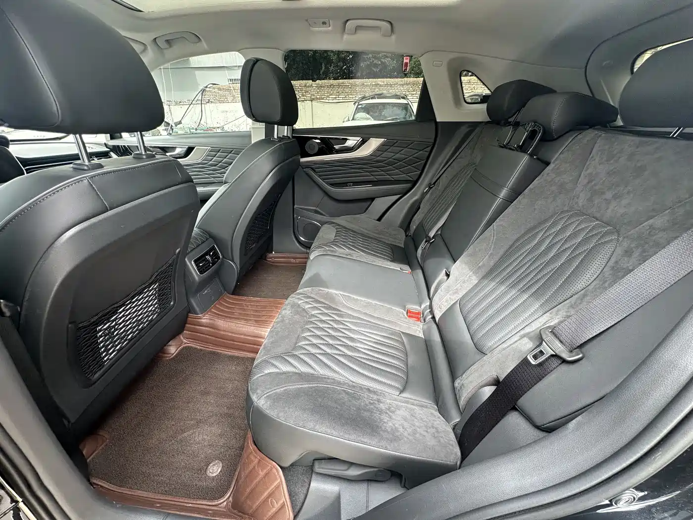 Hongqi HS5 2022 2.0T Smart Connect Flagship AWD Edition фото 16