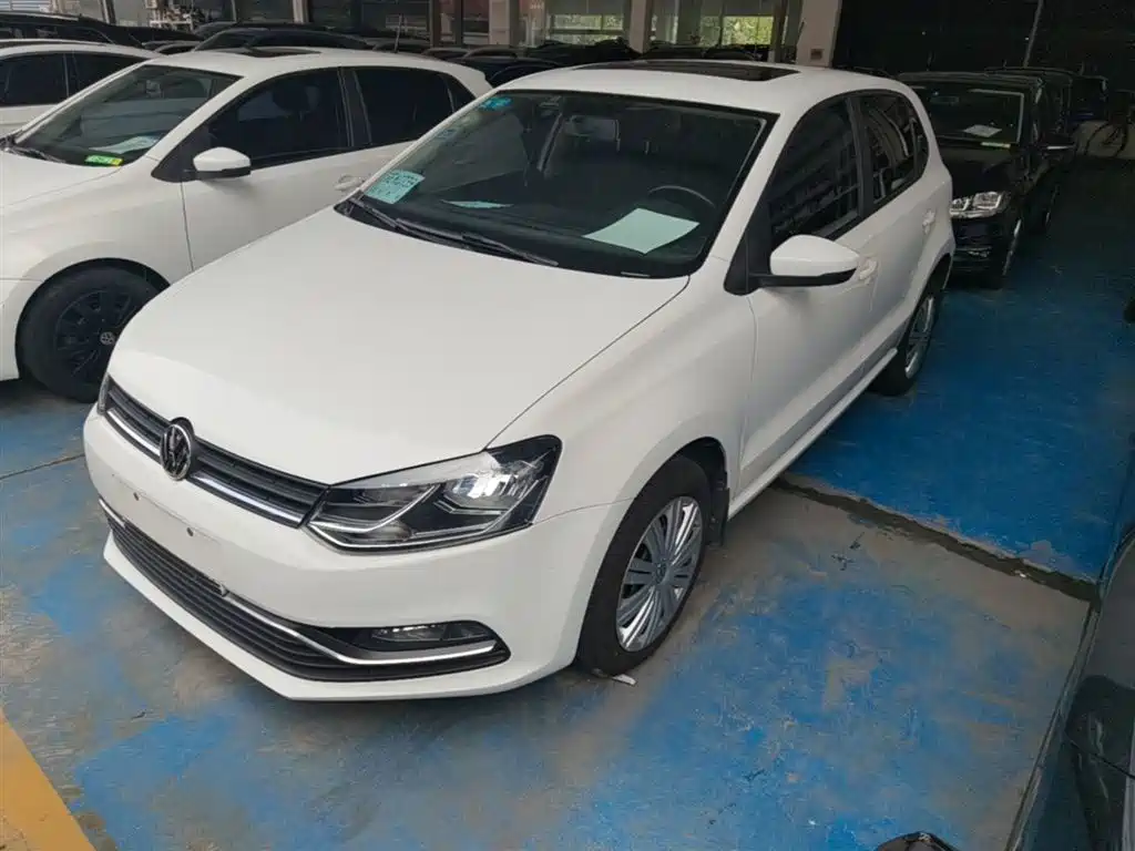 Volkswagen Polo 2016 1.6L Automatic Comfort фото 2