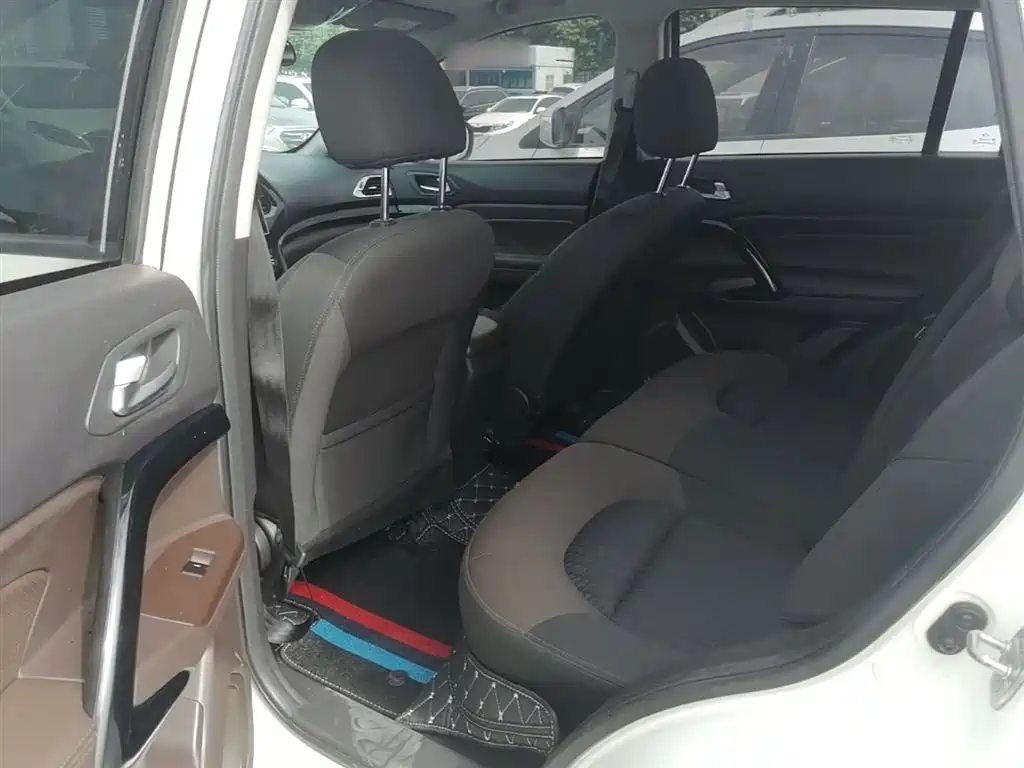 GAC Trumpchi Trumpchi GS4 2015 200T G-DCT Elite Edition фото 17