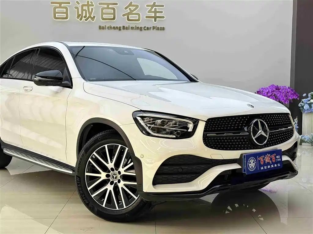 Mercedes-Benz GLC Coupe 2023 Model GLC 300 4MATIC Coupe SUV фото 4