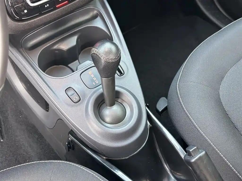 smart fortwo 2020 2019 0.9T 66kW Hardtop Wind Edition China VI