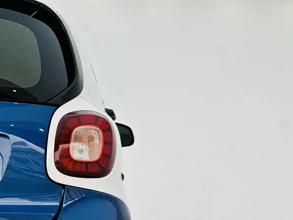 smart fortwo 2020 2019 0.9T 66kW Hardtop Wind Edition China VI