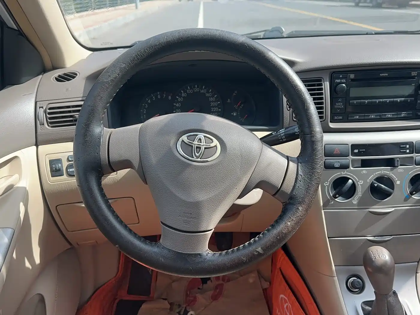 Toyota Corolla 2011 1.6L Manual Luxury Edition фото 16