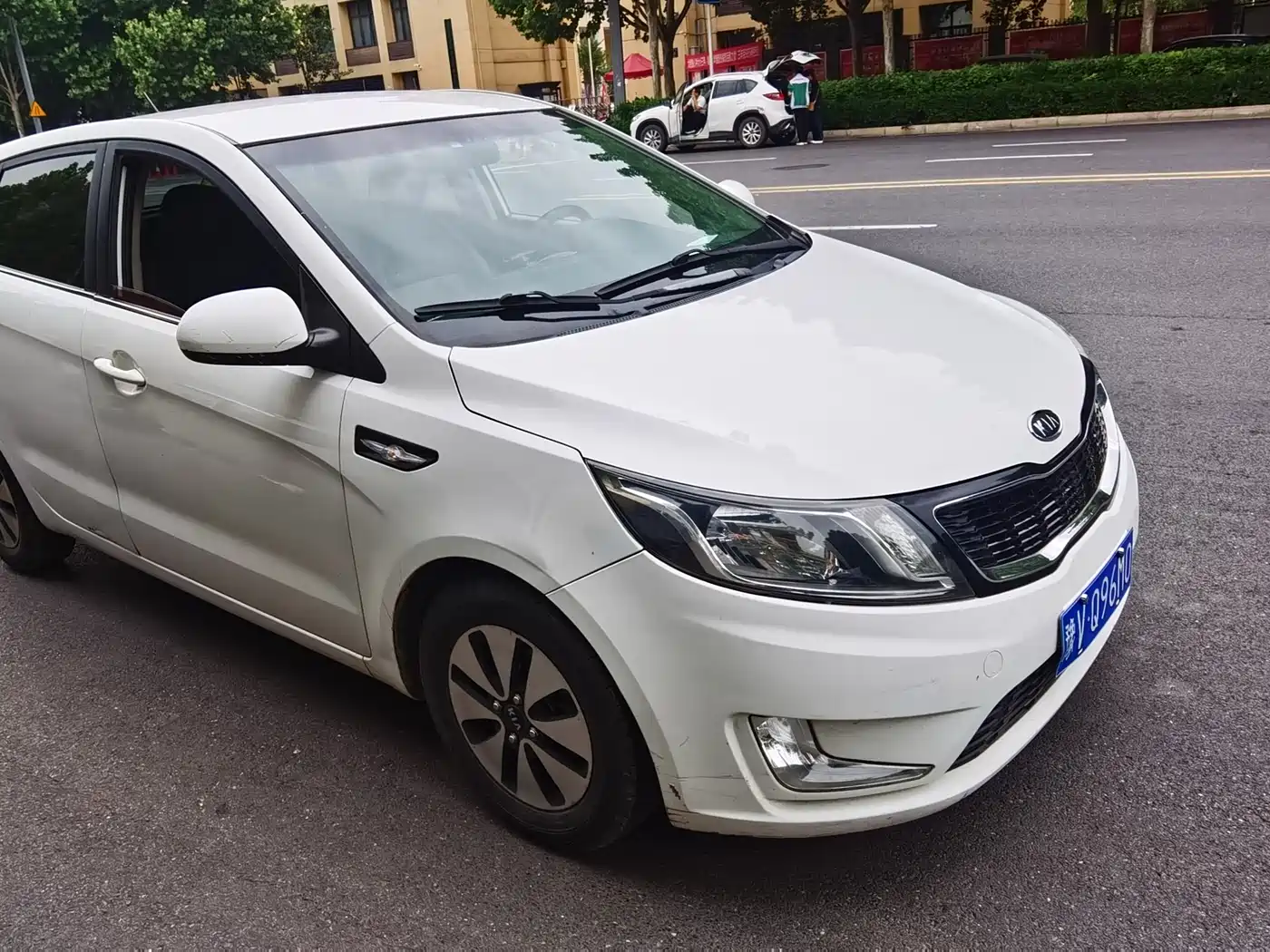 Kia K2 2012 Model Hatchback 1.4L AT GLS фото 3