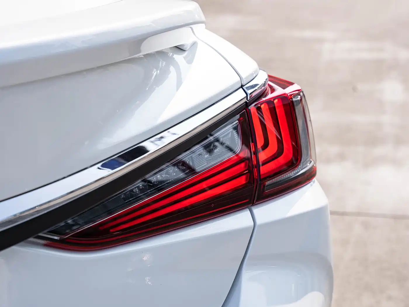 Lexus ES 2026 2022 300h Excellence Edition