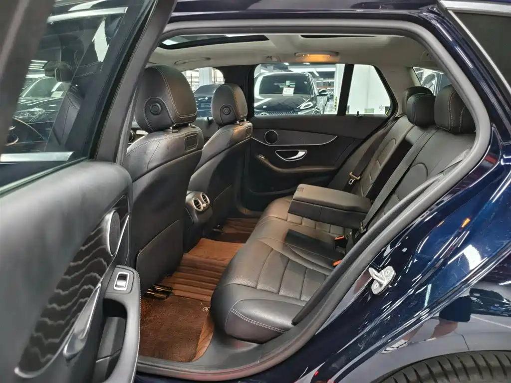Mercedes-Benz C-Class (Import) 2020 Model C 260 Estate фото 12