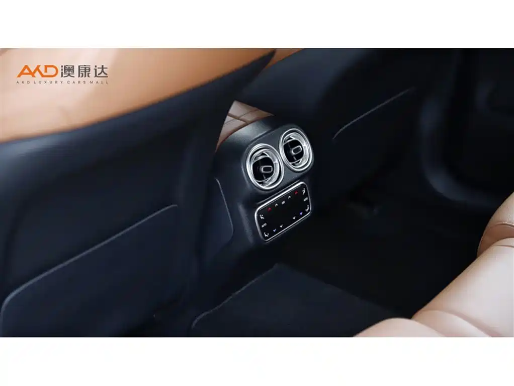 Mercedes-Benz GLC 2024 GLC 260 L 4MATIC Luxury 5-seater фото 9