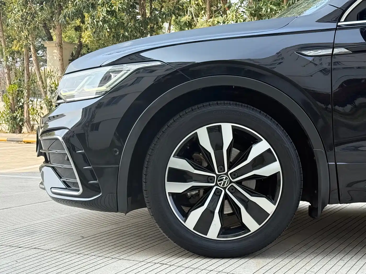 Volkswagen Tiguan L 2022 330TSI Auto 2WD R-Line Premium Edition фото 15