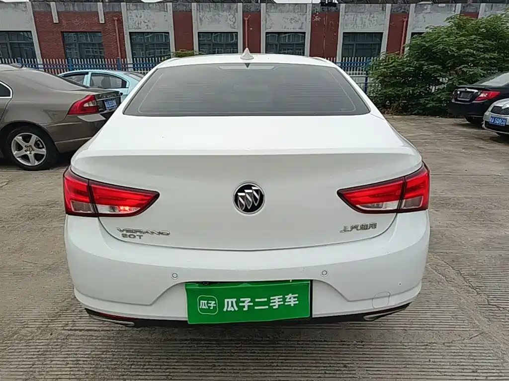Buick Verano 2019 Sedan 20T Dual Clutch Leading фото 6