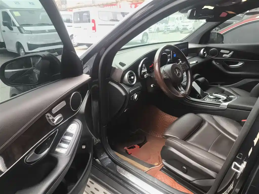 Mercedes-Benz GLC 2017 GLC 260 4MATIC Dynamic фото 15