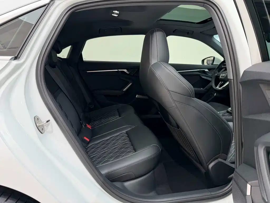 Audi A3 2025 2025 Facelift A3L Limousine 35TFSI Flying Spur Premium