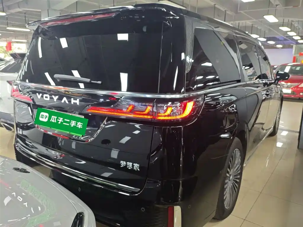 Voyah Auto Voyah Dreamer 2025 PHEV AWD Excellent Kunpeng Edition фото 7