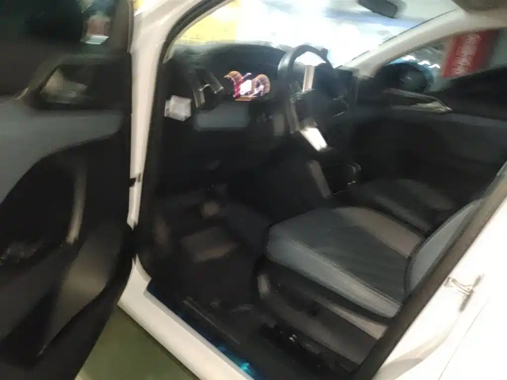 Volkswagen Tharu 2023 300TSI 2WD Full Moon Edition фото 16