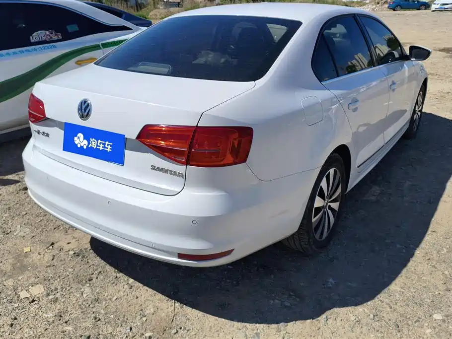 Volkswagen Sagitar 2017 1.6L Automatic Comfort фото 3
