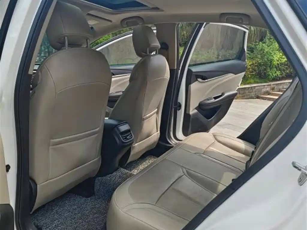 Buick Excelle 2019 15T DCT Connected Elite Type China VI фото 8