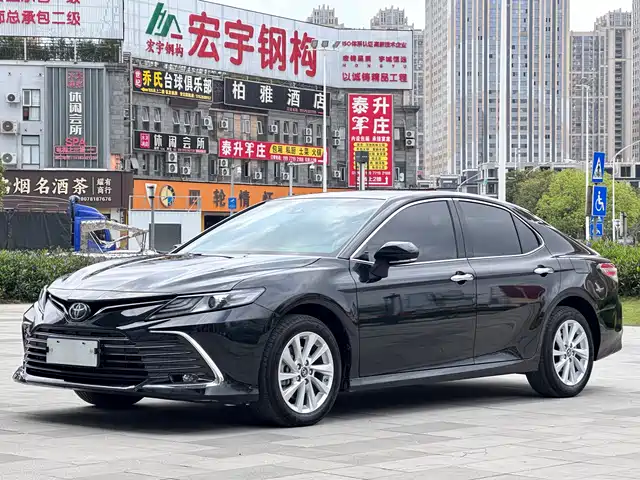 TOYOTA CAMRY